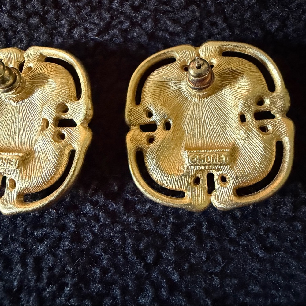 Vintage Monet Etruscan Gold Tone & Red Cabochon Earrings,Pierced - Picture 3 of 5